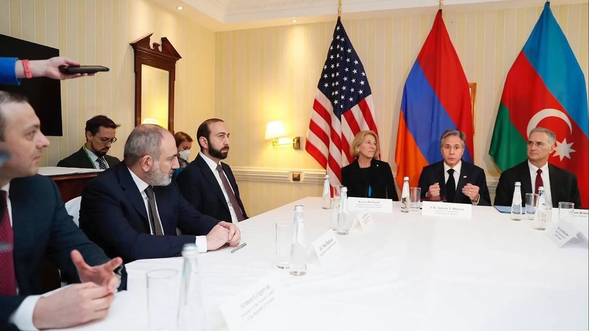 Հայաստանի և Ադրբեջանի միջև բանակցությունները վերջին շրջանում առաջընթաց են արձանագրել, որը ԱՄՆ-ի ներգրավման արդյունք է․ Նեդ Փրայս