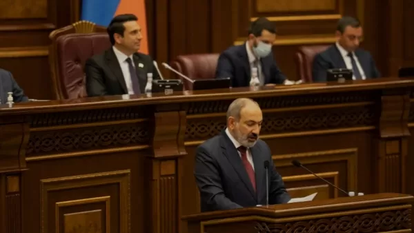 Եթե ​​Հայաստանի իշխանությունները զորքերը հետ չքաշեին խորհրդային սահմաններով, դա աղետալի կլիներ մեզ համար. վարչապետ 