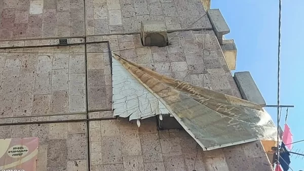 «Կուսակցություններից մեկը որոշել էր Մոնթե Մելքոնայնի նկարի փոխարեն իր «հերոսի» պաստառը կպցնել». Ազիբեկյան