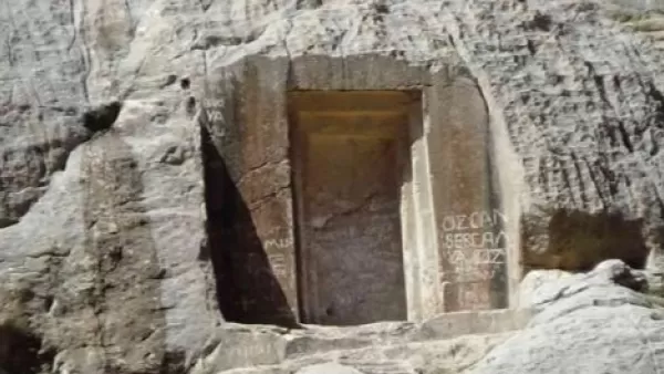 Փորձել են ծակել ժայռի վրա փորագրված հայկական պատմական արձանագրությունները