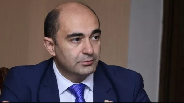 Քննարկում ենք Խաժակյանին քաղաքապետարանից հետ կանչելու հարցը. Էդմոն Մարուքյան