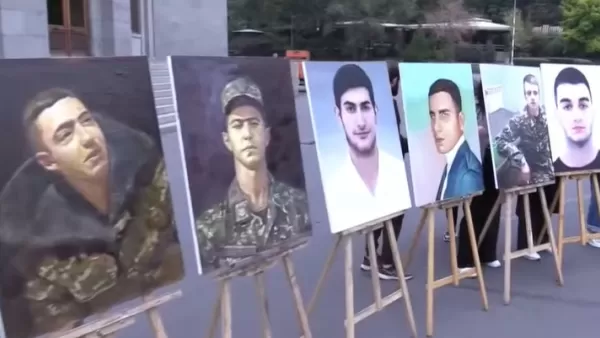 Ազատության հրապարակում 44-օրյա պատերազմում զոհված հերոսների հիշատակին նվիրված դիմանկարների ցուցահանդես է