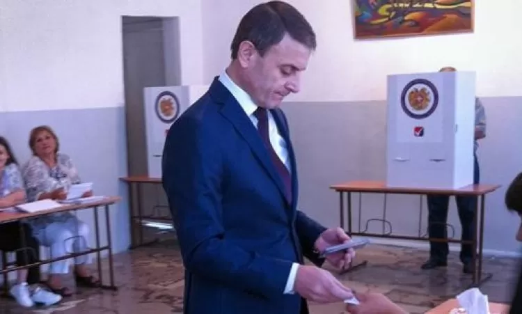 Ոստիկանապետ Վալերի Օսիպյանը քվեարկել է «հանուն լավ Հայաստանի»