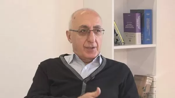 Երևանի ընտրատեղամասերից մեկում երկաթե պահարանը ստիպված եղան բացել սղոցով. Սահակյան 