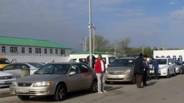 Թուրքմենստանում ոստիկանները երկրի նոր նախագահի դիմանկարը սկսել են վաճառել տաքսու վարորդներին 