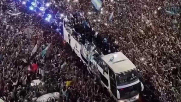 ՏԵՍԱՆՅՈՒԹ․ Բուենոս Այրեսում հազարավոր մարդիկ դիմավորել են Արգենտինայի հավաքականի ֆուտբոլիստներին 