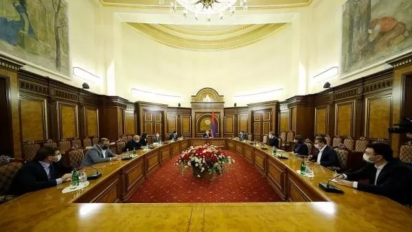 Վարչապետը արտախորհրդարանական քաղուժերի հետ հանդիպմանն անդրադարձել է ագրեսիայի դեմ քայլերին