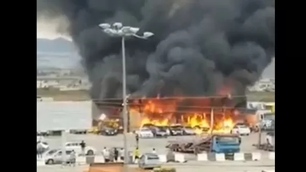 ՏԵՍԱՆՅՈՒԹ. Ուժեղ հրդեհ Վրաստանում. այրվել է 20 ավտոմեքենա