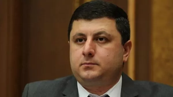  Պատգամավոր Տիգրան Աբրահամյանն անդրադարձել է Զինված ուժերում առկա խնդիրներին