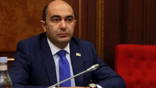 Անհետ կորածների և գերիների ծնողները փակել են Գյումրի մտնող ճանապարհները, սակայն  տեղեկատվական դաշտը գրեթե լուռ է. Մարուքյան 