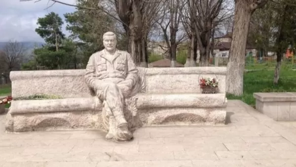 Ջերմուկում կտեղադրվի Շուշիում սպարապետ Վազգեն Սարգսյանի քանդակի կրկնօրինակը