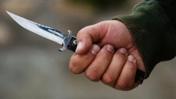 Հրազդանում՝ կոշկակարի կրպակում ծանոթը դանակահարել է 53-ամյա տղամարդուն