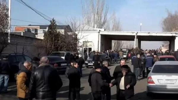 «Մարդիկ նստում են թազա ավտոբուսը, մեր մոտ չեն նստում». ավտոբուսի վարորդներ