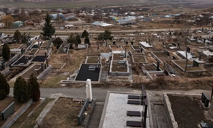 Գյումրիում հուղարկավորության համար զավթել են գյուղի տարածքն ու որպես գերեզման վաճառել. «Ժողովուրդ»