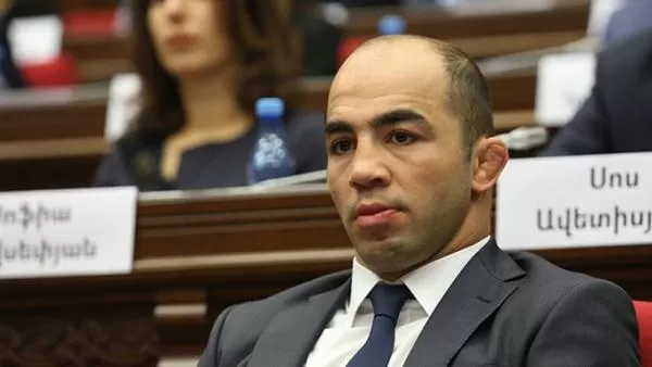 Բախումներից խուսափելու ամենաօպտիմալ տարբերակը վարչապետի հրաժարականն է. Ջուլֆալակյան