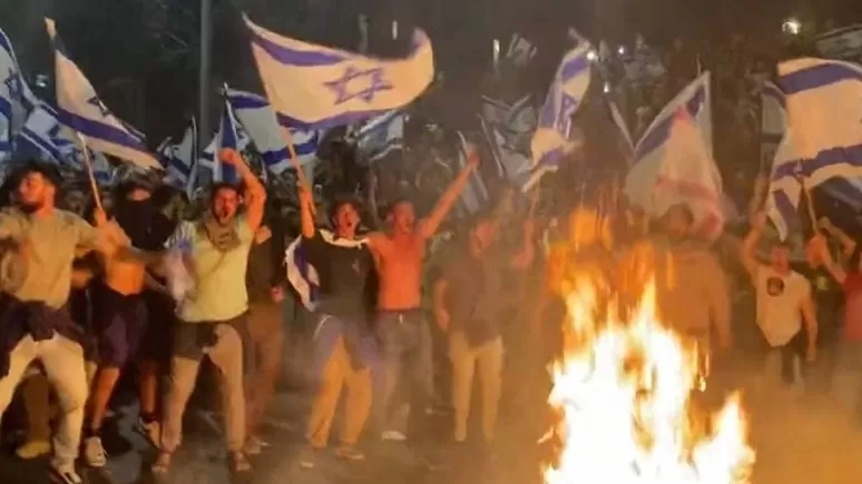 ՏԵՍԱՆՅՈՒԹ․ Նոր կադրեր՝ Իսրայելից․  ավելի քան 100 000 ցուցարար մասնակցել է վարչապետի դեմ ցույցին