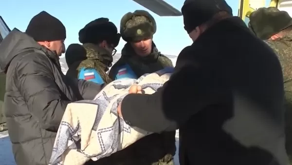 ՏԵՍԱՆՅՈՒԹ․ Խաղաղապահները Արցախում վթարի ենթակված երեխային տեղափոխում են Երևան