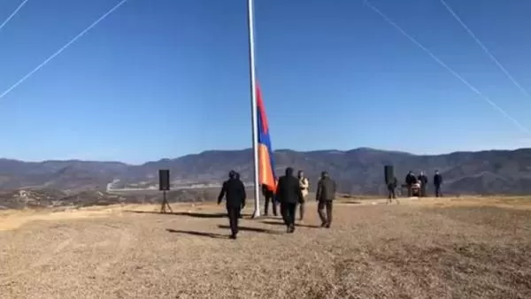 ՏԵՍԱՆՅՈՒԹ. Ճակատեն գյուղ տանող ճանապարհին տեղադրվել է 30մ բարձրությամբ և 40 քառ.մ մակերեսով հայկական եռագույնը 