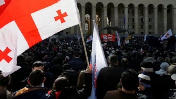 Թբիլիսիում ցուցարարները կառավարությանը մինչև հուլիսի 12-ի առավոտ ժամանակ են տվել 