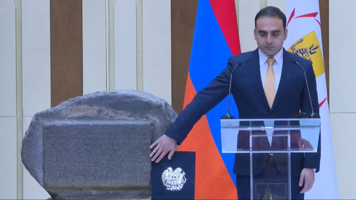 ՏԵՍԱՆՅՈՒԹ․ Տիգրան Ավինյանը երդվեց` ստանձնելով քաղաքապետի լիազորությունները