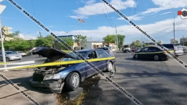 Ավտովթար Երևանում. բախվել են Mercedes-ն ու Opel-ը. կան վիրավորներ