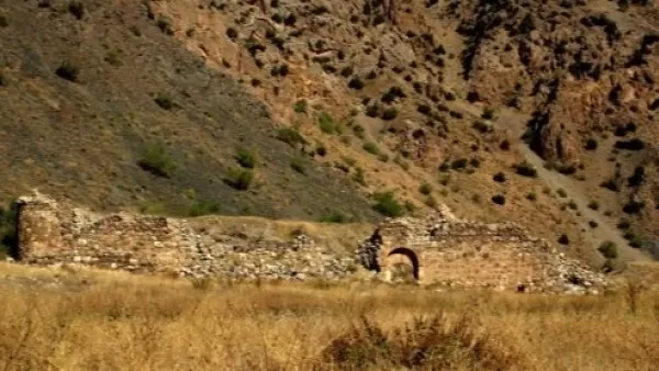 Թուրքիայում գանձ որոնողներն ավերել են հայկական Հոգվոց վանքը
