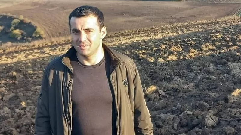 Ինչ–որ ստահակներ հարձակվել են Արթուր Չախոյանի վրա, փորձել են դանակահարել նրան. Վիկտոր Մնացականյան
