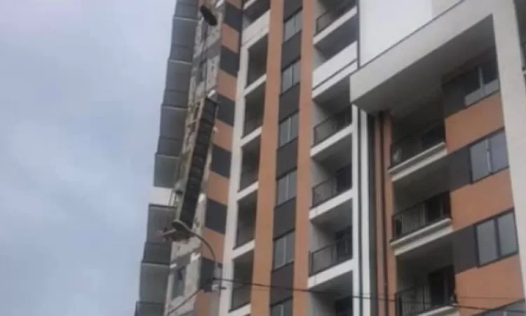 Թբիլիսիում շինաշխատանքների ժամանակ բարձրությունից 3 բանվոր է ընկել. 2-ը մահացել են