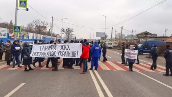 Ուկրաինայում քաղաքացիները փակել են ավտոմայրուղիները՝ բողոքելով գազի սակագնի բարձրացման դեմ