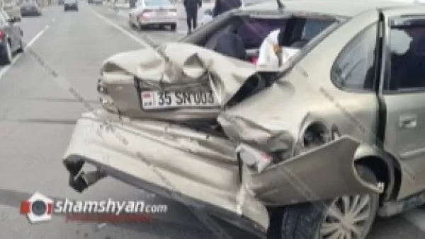 Ավտովթար՝ Արմավիրում. բախվել են Mercedes Sprinter-ն ու Opel-ը, կան վիրավորներ