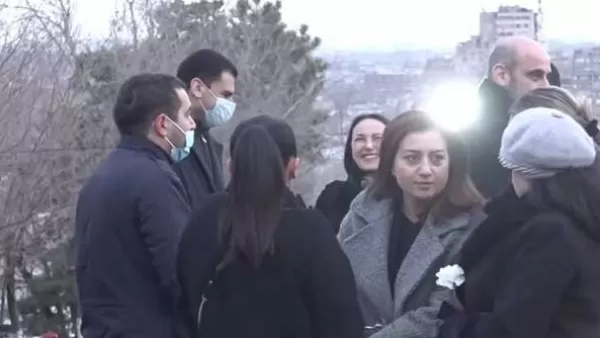 Բողոքի ակցիա՝ ընդդեմ Լուսինե Բադալյանի