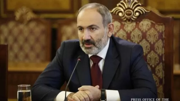 Երկրում հաստատված քաղաքական իրավիճակի նկարագրությունը հետեւյալն է. վարչապետը գրառում է կատարել 
