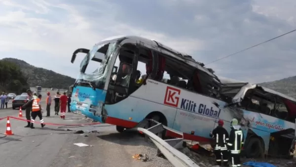 Անթալիայում ռուս զբոսաշրջիկների ավտոբուսը շրջվել է. 15 մարդ է տուժել