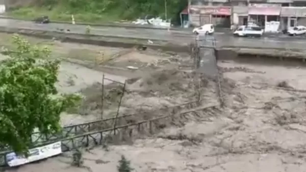 ՏԵՍԱՆՅՈՒԹ. Թուրքիայում գետերն ափերից դուրս են եկել. վտանգի կարմիր մակարդակ է հայտարարվել