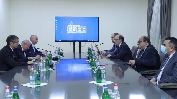 ԱԳ նախարարի պաշտոնակատար Արա Այվազյանը հանդիպել է ՀԱՊԿ անդամ երկրների դեսպանների հետ 