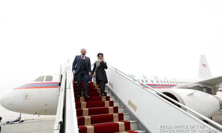ԼՈՒՍՆԿԱՐՆԵՐ. Փաշինյանը տիկնոջ հետ ժամանել է Իրան