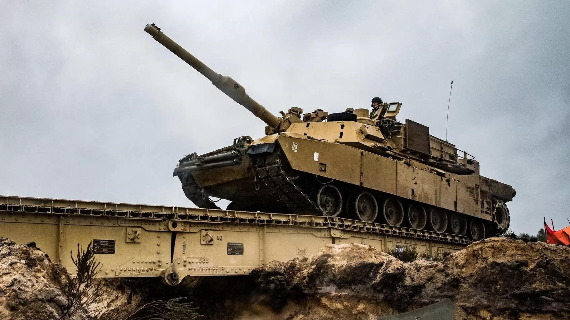 ԱՄՆ-ն Ուկրաինային կմատակարարի Abrams տանկերը` առանց գաղտնի տեխնոլոգիաների