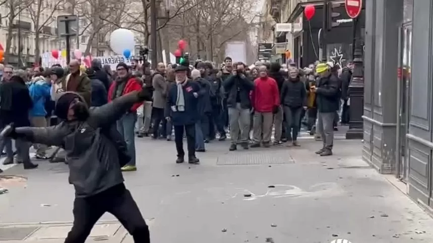 ՏԵՍԱՆՅՈՒԹ. Փարիզում ցույցերը շարունակվում են. ակտիվիստները ջարդուփշուր են անում քաղաքը