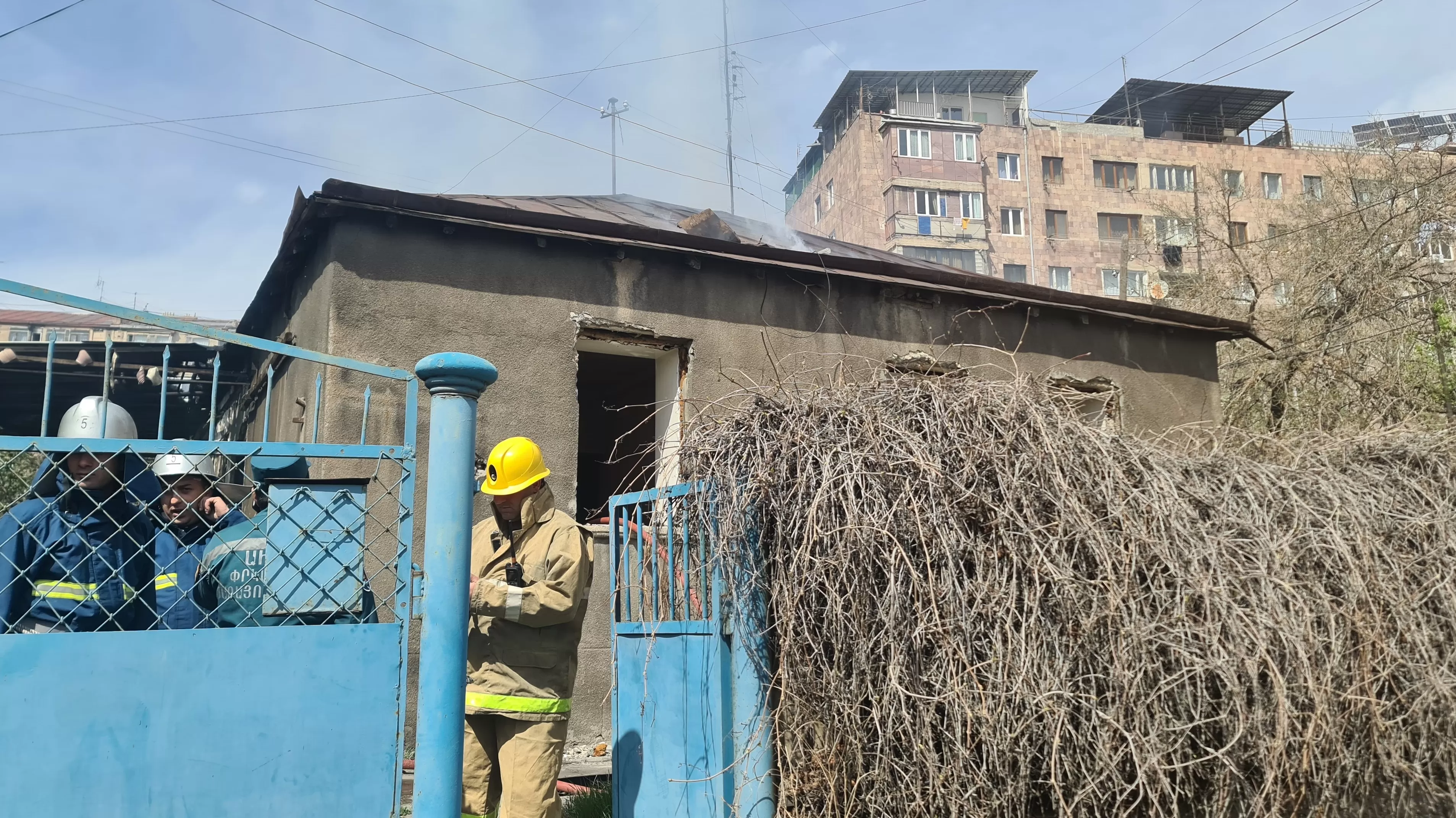 ՏԵՍԱՆՅՈՒԹ. Ահազանգ. Երևանում տուն է այրվում