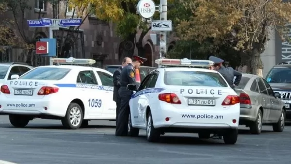 Դիտավորությամբ հարվածել է օպերլիազորի ավտոմեքենային, որից հետո մեքենան վարել ճանապարհի կանգնած ոստիկանների ուղղությամբ․ ՔԿ