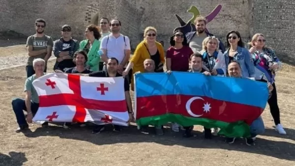 ԼՈՒՍԱՆԿԱՐ․ Ադրբեջանցիները մի խումբ վրացիների բերել են Շուշի