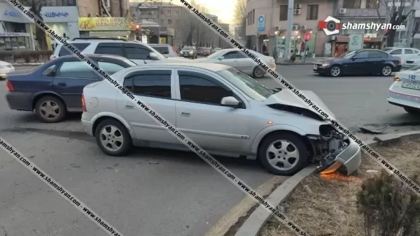 Ավտովթար Երևանում. բախվել են Mercedes-ն ու Opel-ը. կա 4 վիրավոր