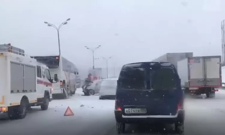 Մոսկվայի «Կոլցևայա» ճանապարհին 40 մեքենա են բախվել 