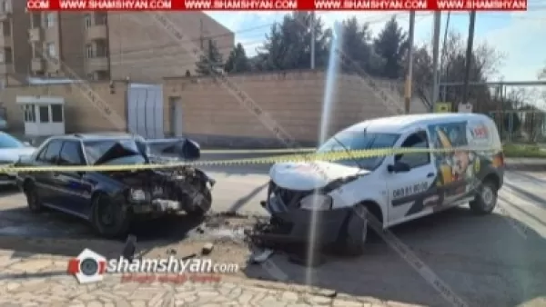 Ավտովթար Երևանում. հեռուստաաշտարակի մոտ ճակատ-ճակատի բախվել են Mercedes-ն ու Lada Largus-ը