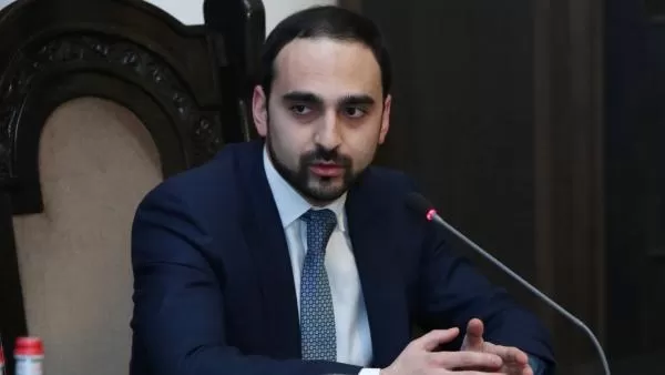 Հաշվի առնելով կորոնավիրուսի վտանգները՝ այս տարի Զատիկը նշենք տանը մեր ընտանիքի անդամներով շրջապատված. Տիգրան Ավինյան