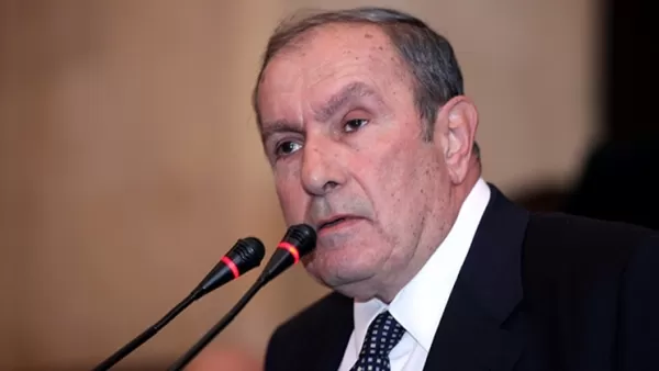 Լեւոն Տեր-Պետրոսյանն իր առանձնատանը հանդիպել է ՀՀ-ում ԱՄՆ դեսպանի հետ