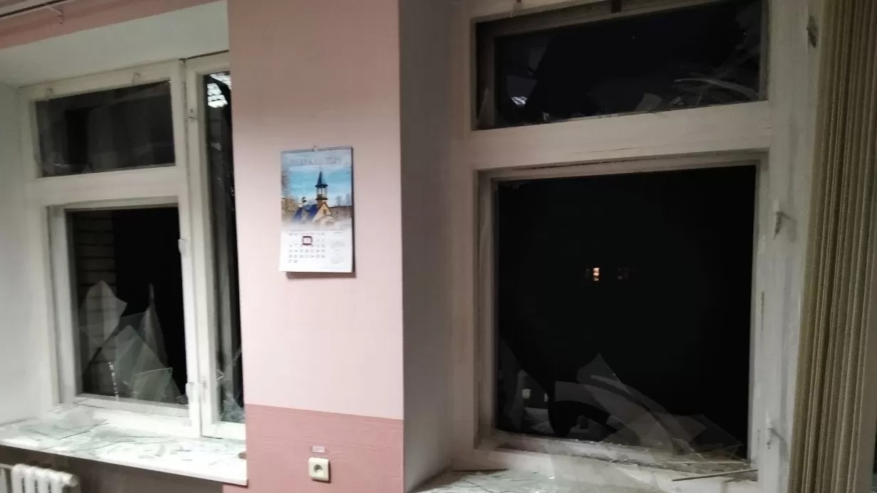Դոնեցկի վարչակազմի շենքը գնդակոծվել է․ Դմիտրի Շևչենկոն