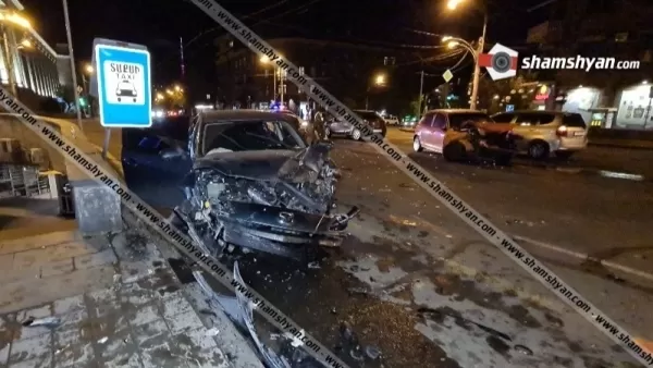 Խոշոր վթար Կորյուն-Աբովյան փողոցների խաչմերուկում․ կա 5 վիրավոր