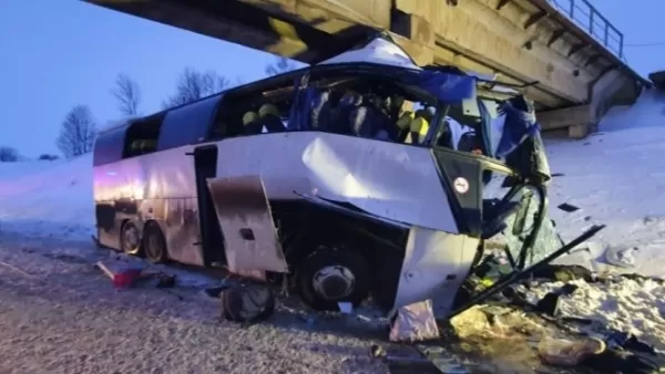 Վարանդա-Շուշի ճանապարհի շինարար բանվորներին տեղափոխող ավտոբուսը վթարվել է. 18 վիրավոր կա