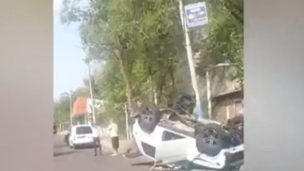 ՏԵՍԱՆՅՈՒԹ․ Գլխիվայր շրջված մեքենա․ քիչ առաջ վթար է տեղի ունեցել Նանսենի փողոցում 